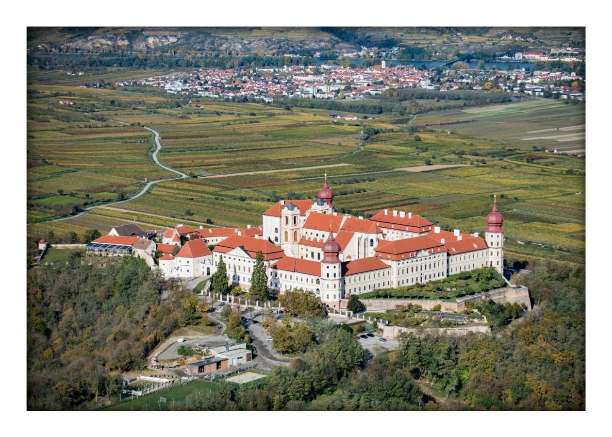 Gaestehaus Benediktinerstift Goettweig - Bed & Breakfast Monastery Furth bei Gottweig Exterior foto