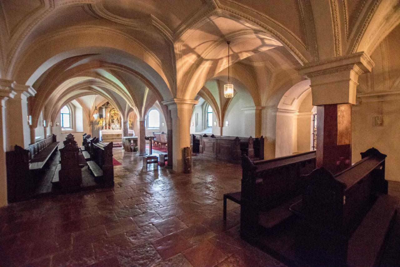 Gaestehaus Benediktinerstift Goettweig - Bed & Breakfast Monastery Furth bei Gottweig Exterior foto