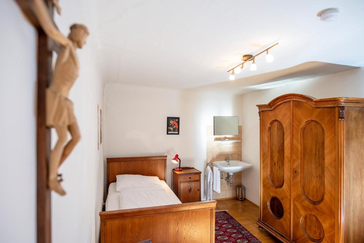 Gaestehaus Benediktinerstift Goettweig - Bed & Breakfast Monastery Furth bei Gottweig Exterior foto